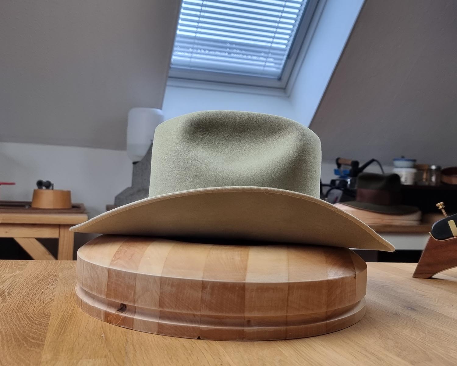 WESTERN RESTORATION | 4X BEAVER BLEND | SILVERBELLY | SIZE 56, US 7