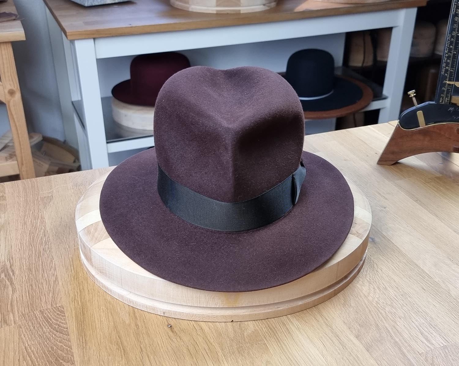 LEIFUR FEDORA | DARK BROWN RUST | RABBIT & HARE DELUXE BLEND | SIZE 57, US 7 1/8