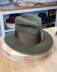 LEIFUR FEDORA | MOSS GREEN | RABBIT & HARE DELUXE BLEND | SIZE 58, US 7 1/4