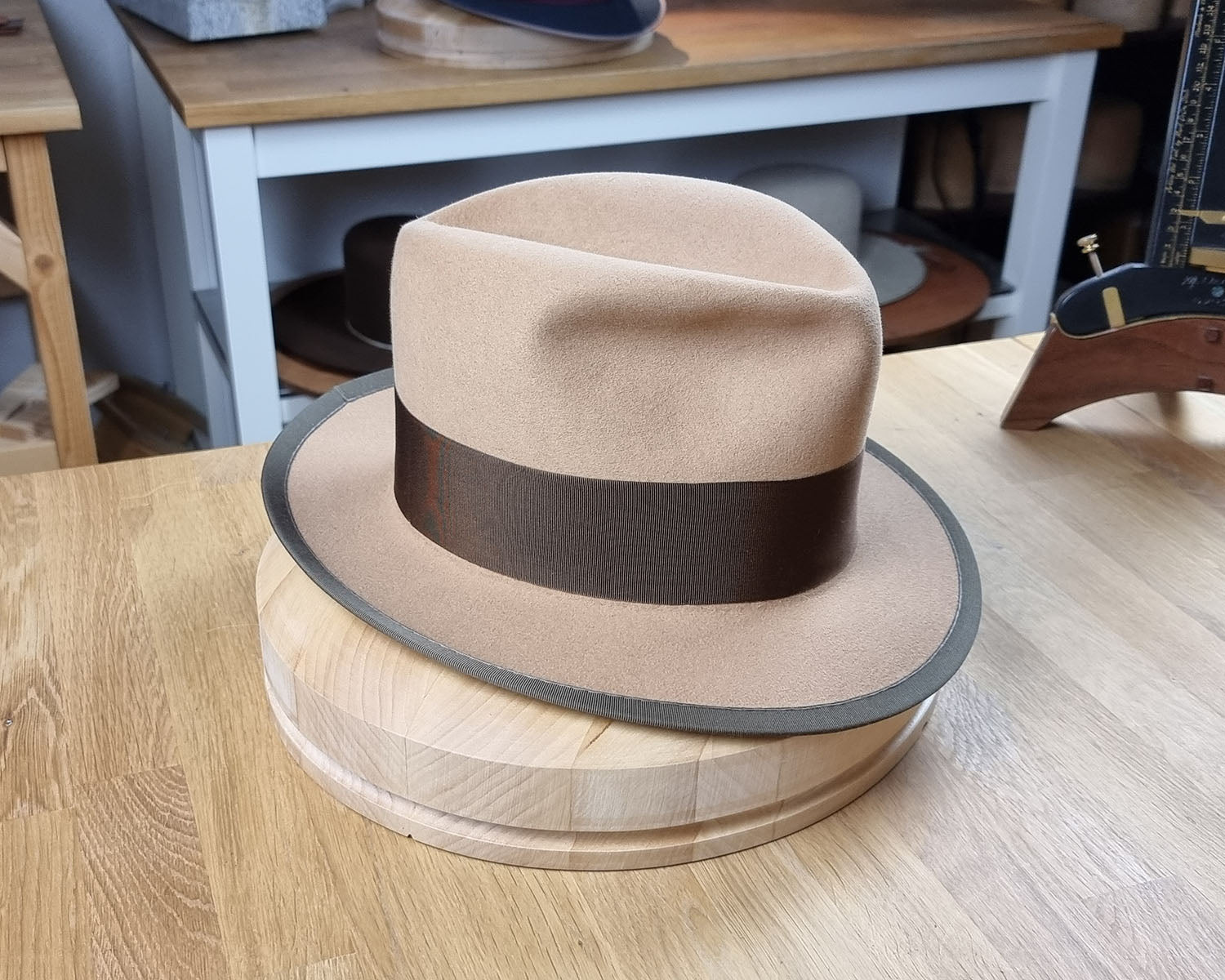 CAGNEY FEDORA | CAMEL COLOR | RABBIT BLEND | SIZE 60, US 7 1/2