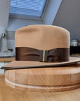 CAGNEY FEDORA | CAMEL COLOR | RABBIT BLEND | SIZE 60, US 7 1/2