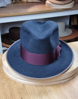 OLAV FEDORA | STEEL | 50X BEAVER BLEND | SIZE 61, US 7 5/8