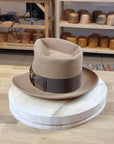 BOGART FEDORA | CAMEL | 50X BEAVER BLEND | UNDER-WELTED EDGE | SIZE 59, US 7 3/8