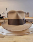 BOGART FEDORA | CAMEL | 50X BEAVER BLEND | UNDER-WELTED EDGE | SIZE 59, US 7 3/8