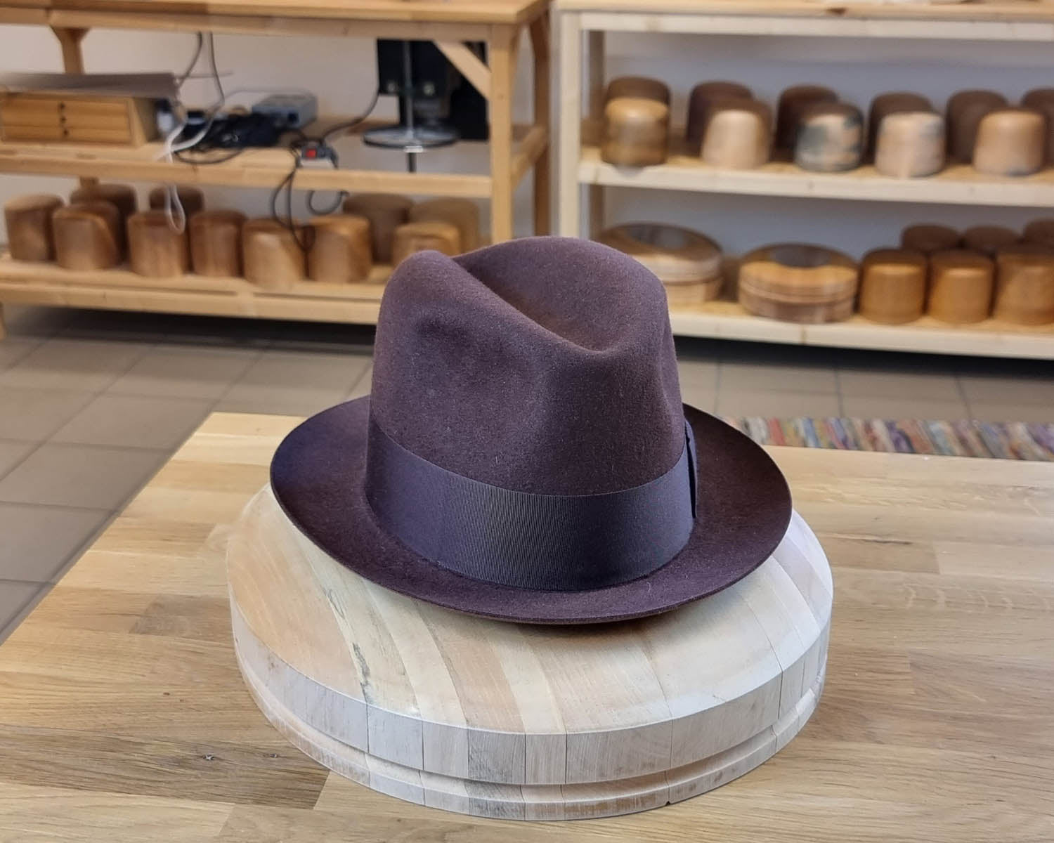 1930s FEDORA | DARK RUST BROWN COLOR | 30X BEAVER BLEND | SIZE 59, US 7 3/8