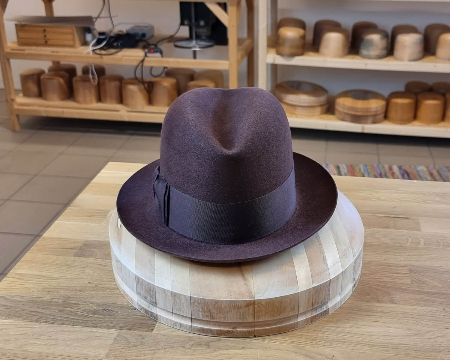 1930s FEDORA | DARK RUST BROWN COLOR | 30X BEAVER BLEND | SIZE 59, US 7 3/8