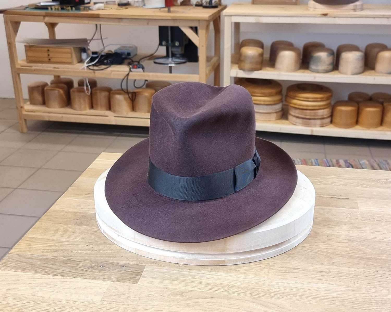 LEIFUR FEDORA | DARK BROWN RUST | RABBIT & HARE DELUXE BLEND | SIZE 58, US 7 1/4