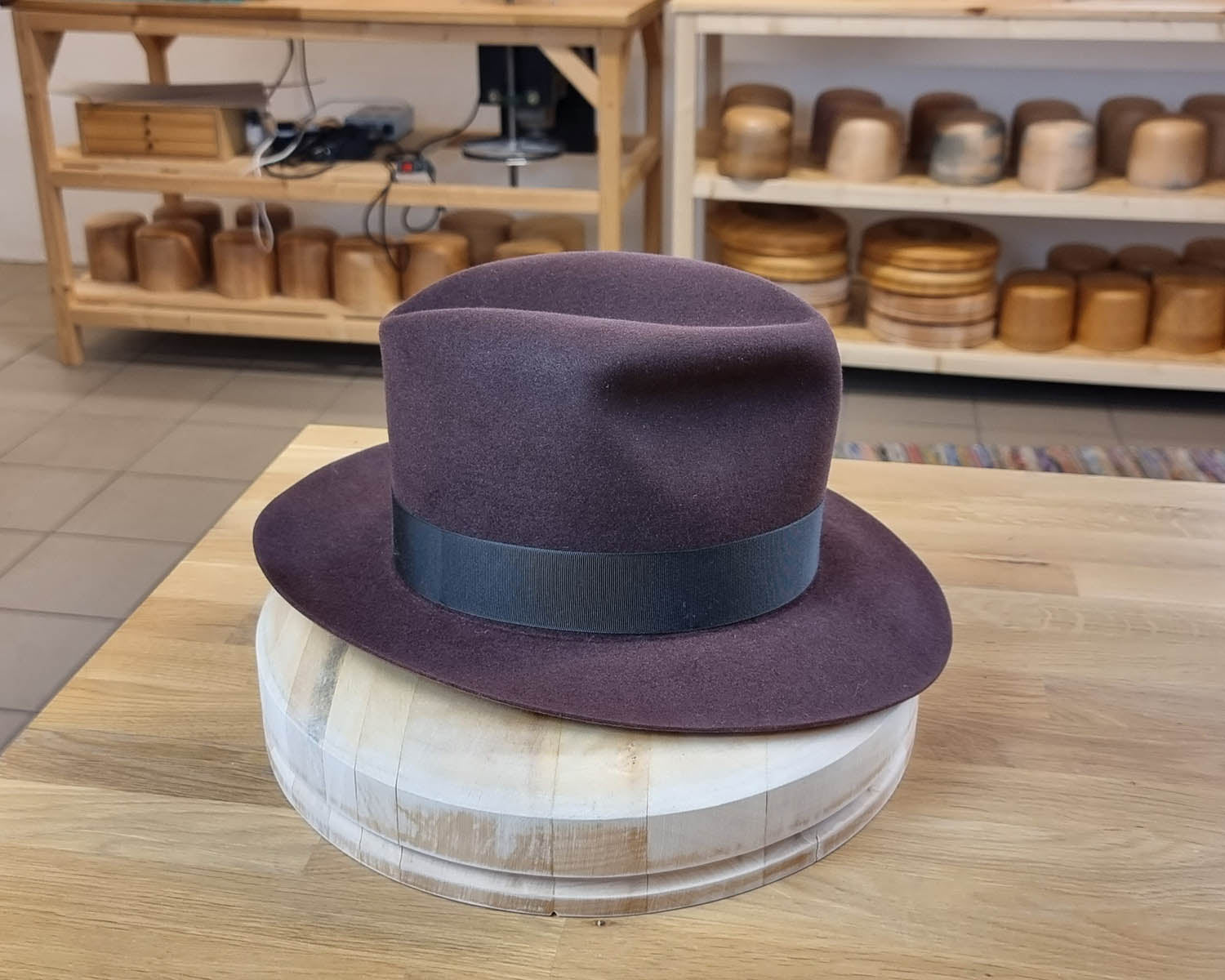 LEIFUR FEDORA | DARK BROWN RUST | RABBIT & HARE DELUXE BLEND | SIZE 58, US 7 1/4