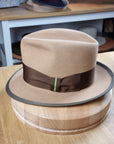 CAGNEY FEDORA | CAMEL COLOR | RABBIT BLEND | SIZE 60, US 7 1/2