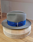 CAGNEY FEDORA | RABBIT & HARE DELUXE BLEND | STONE COLOR | SIZE 60, US 7 1/2