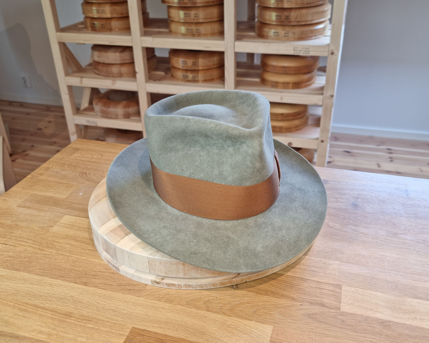 WHIPPET FEDORA | 100X NUTRIA | SAGE COLOR | SIZE 59, US 7 3/8