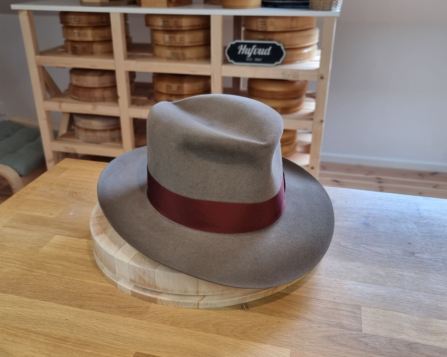 LEIFUR Lucky FEDORA | 50X BEAVER BLEND | WHISKEY COLOR | SIZE 60, US 7 1/2