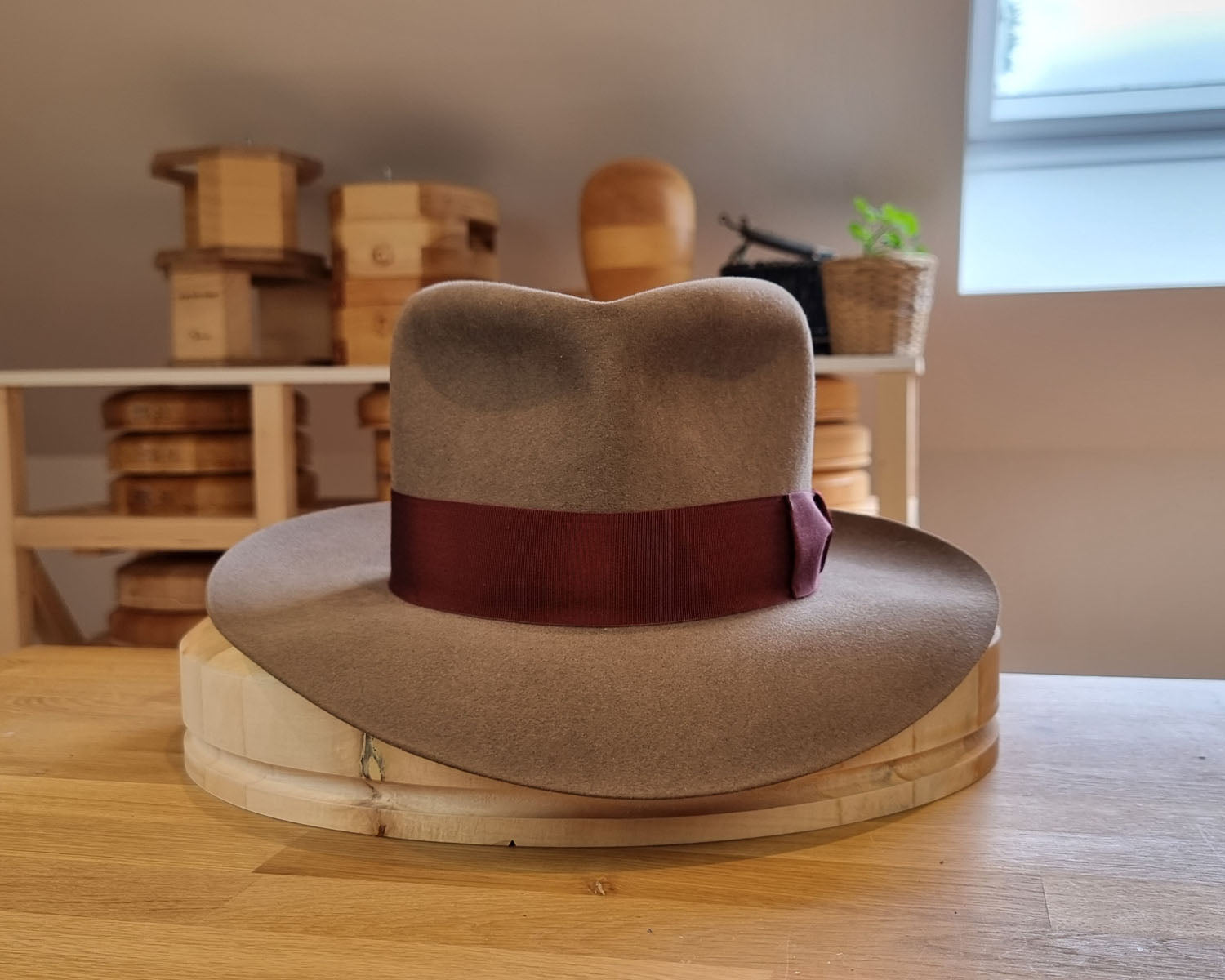 LEIFUR Lucky FEDORA | 50X BEAVER BLEND | WHISKEY COLOR | SIZE 60, US 7 1/2