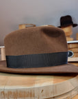 LEIFUR Lucky FEDORA | RABBIT & HARE DELUXE BLEND | SABLE BROWN | SIZE 58, US 7 1/4