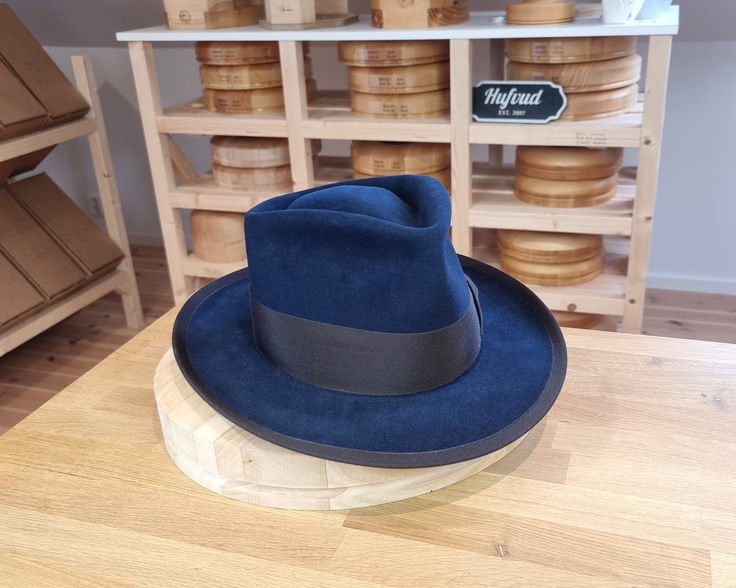 BOGART Maltese Falcon FEDORA | 100X NUTRIA | MIDNIGHT BLUE | SIZE 61, US 7 5/8