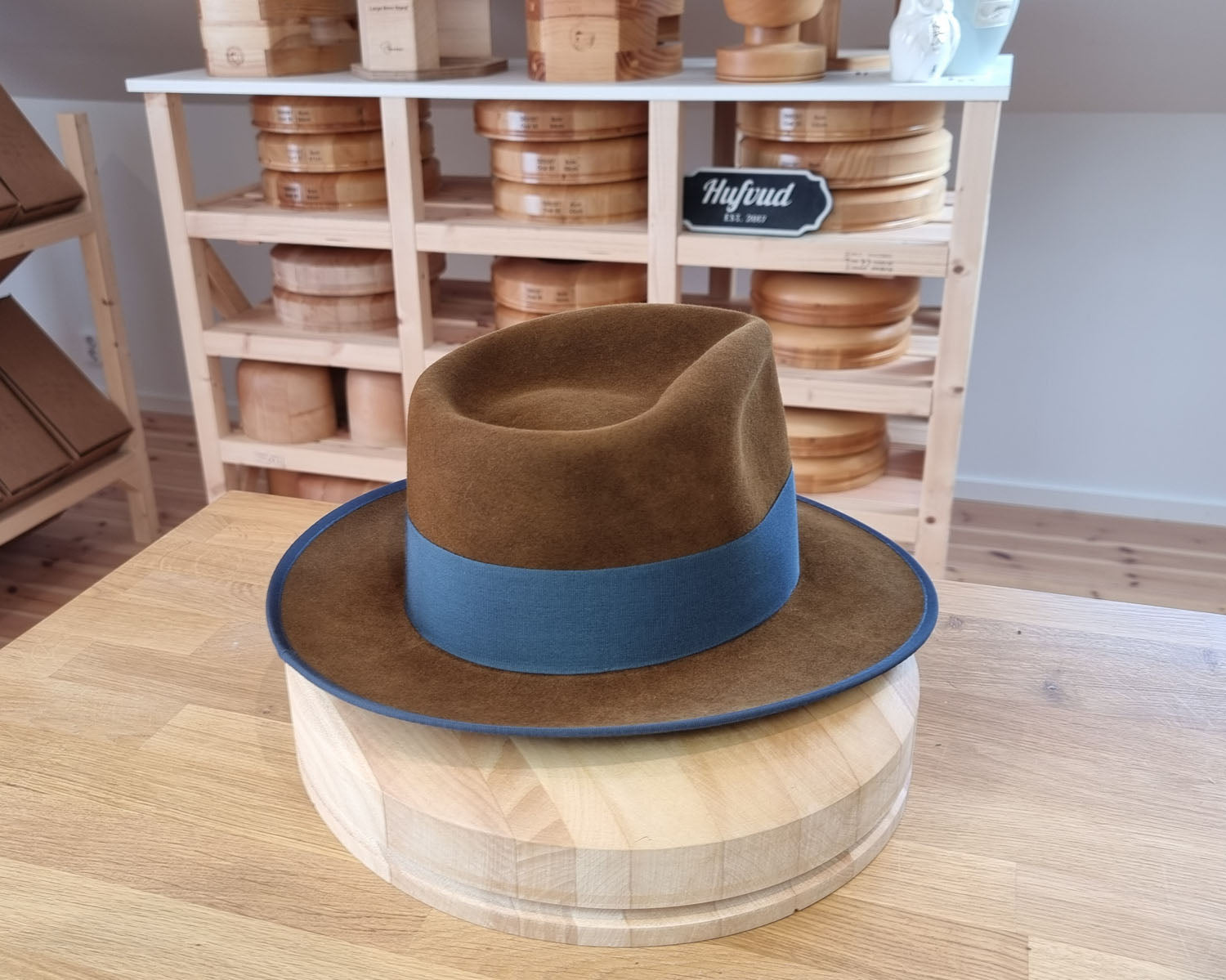 WHIPPET FEDORA | 100X NUTRIA | BROWN SUGAR COLOR | SIZE 59, US 7 3/8