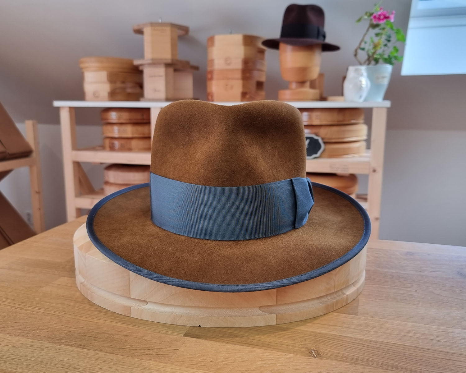 WHIPPET FEDORA | 100X NUTRIA | BROWN SUGAR COLOR | SIZE 59, US 7 3/8