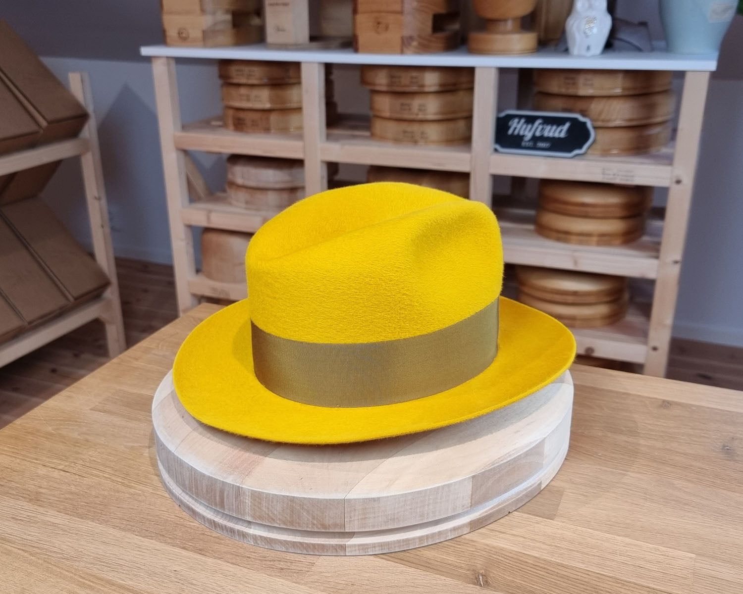 FLOKI FEDORA | RABBIT DELUXE VELOUR FELT | MUSTARD COLOR | SIZE 60, US 7 1/2