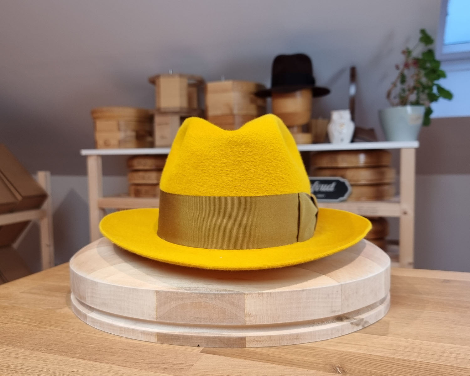 FLOKI FEDORA | RABBIT DELUXE VELOUR FELT | MUSTARD COLOR | SIZE 60, US 7 1/2