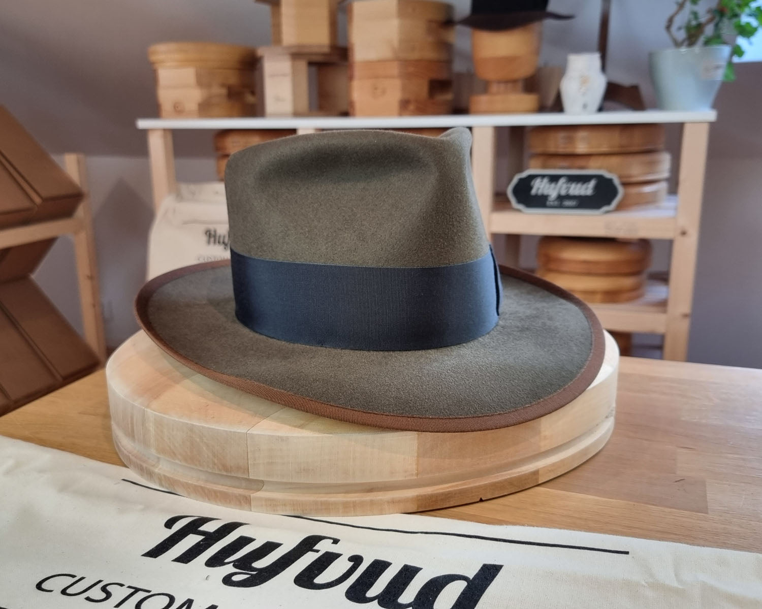 WHIPPET FEDORA | BEAVER FIFTY | OLIVE GREEN COLOR | SIZE 60, US 7 1/2