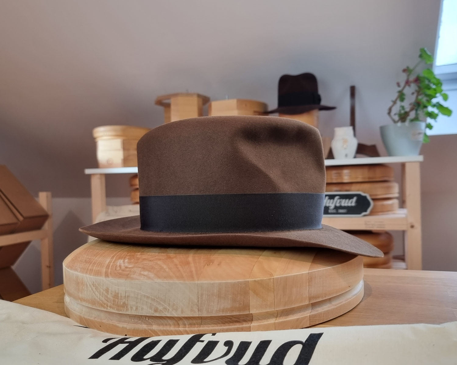 LEIFUR Lucky FEDORA | BEAVER HUNDRED | SABLE BROWN | SIZE 60, US 7 1/2