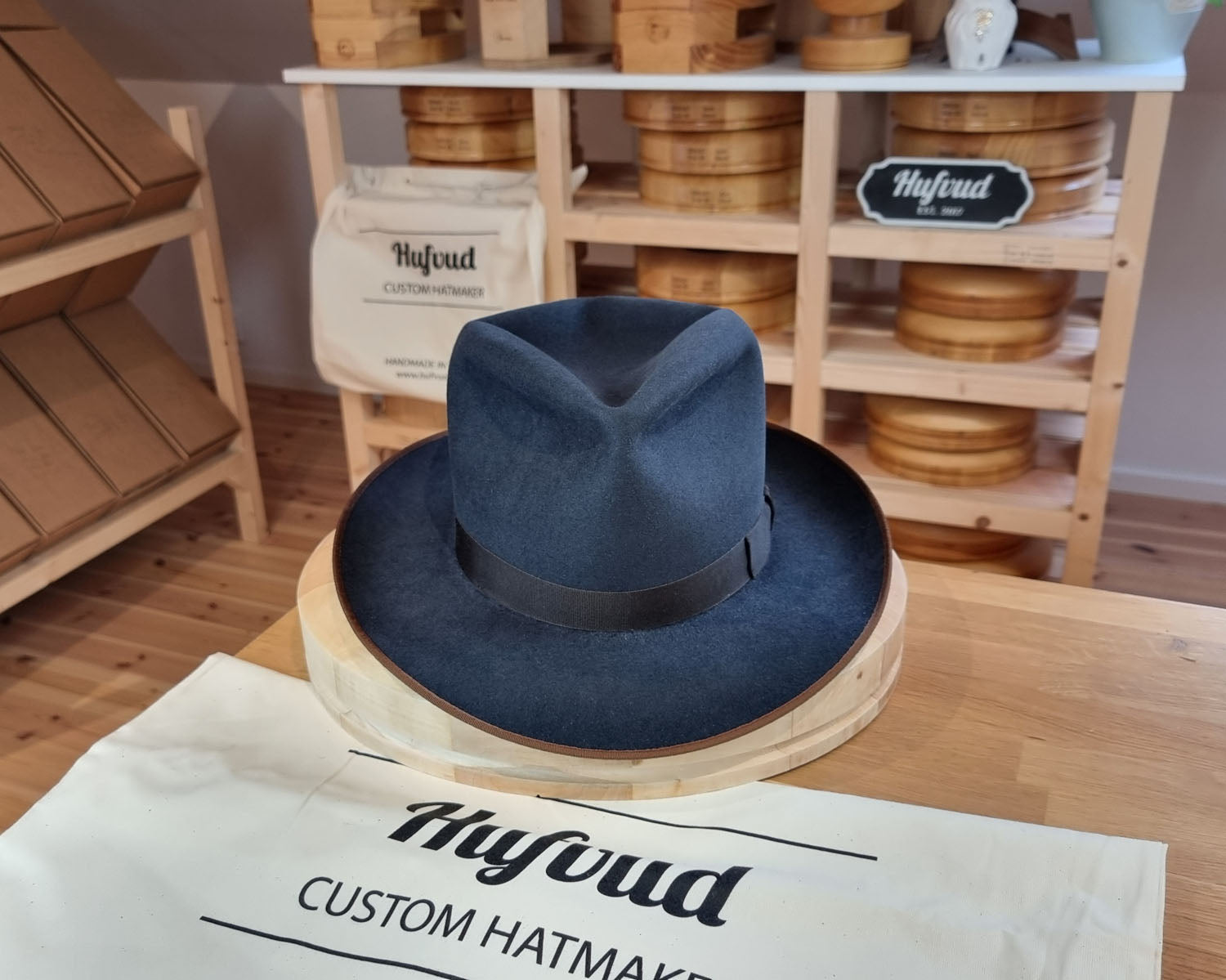 PLAYBOY FEDORA | BEAVER FIFTY | STEEL COLOR | SIZE 62, US 7 3/4