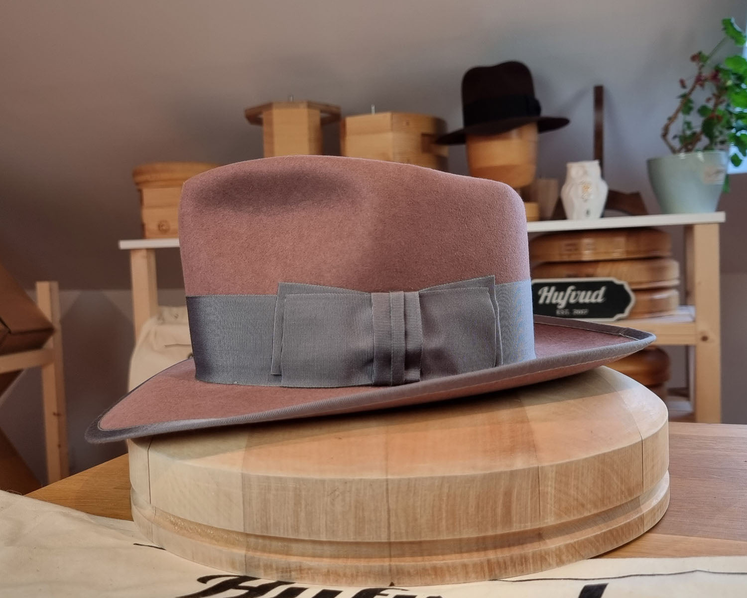 WHIPPET FEDORA | BEAVER FIFTY | DUSTY ROSE COLOR | SIZE 61, US 7 5/8