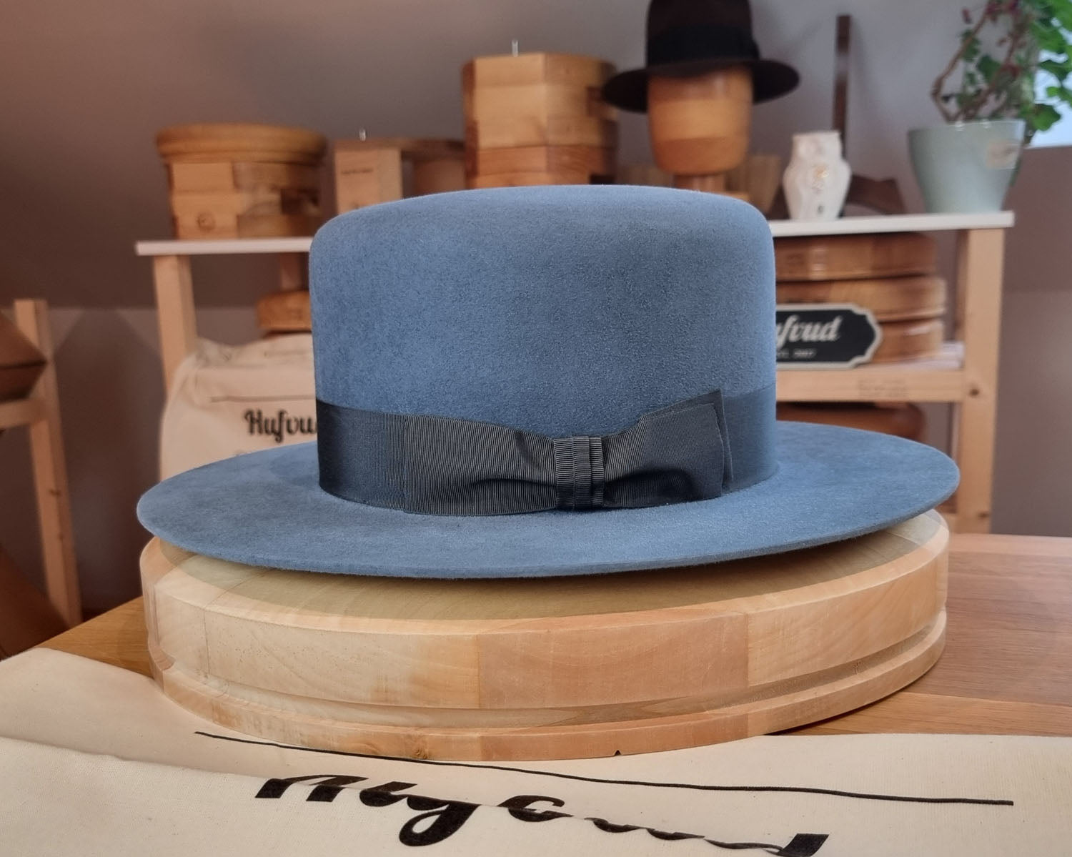 ASTRAL WESTERN HAT | 100X NUTRIA WESTERN WEIGHT | COBALT COLOR | SIZE 59, US 7 3/8