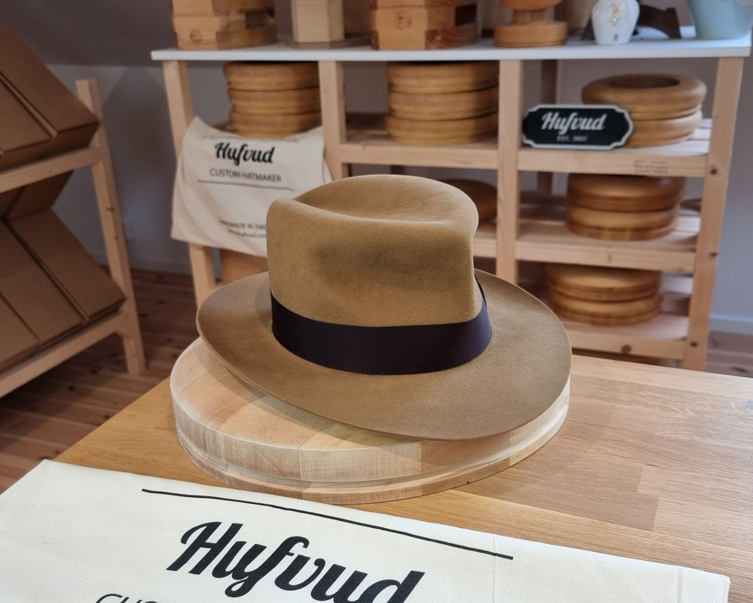 LEIFUR Lucky FEDORA | NUTRIA | CAMEL COLOR | SIZE 59, US 7 3/8