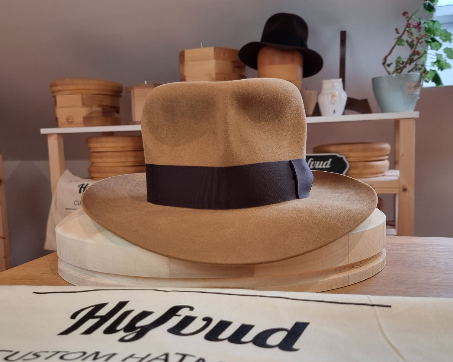 LEIFUR Lucky FEDORA | NUTRIA | CAMEL COLOR | SIZE 59, US 7 3/8