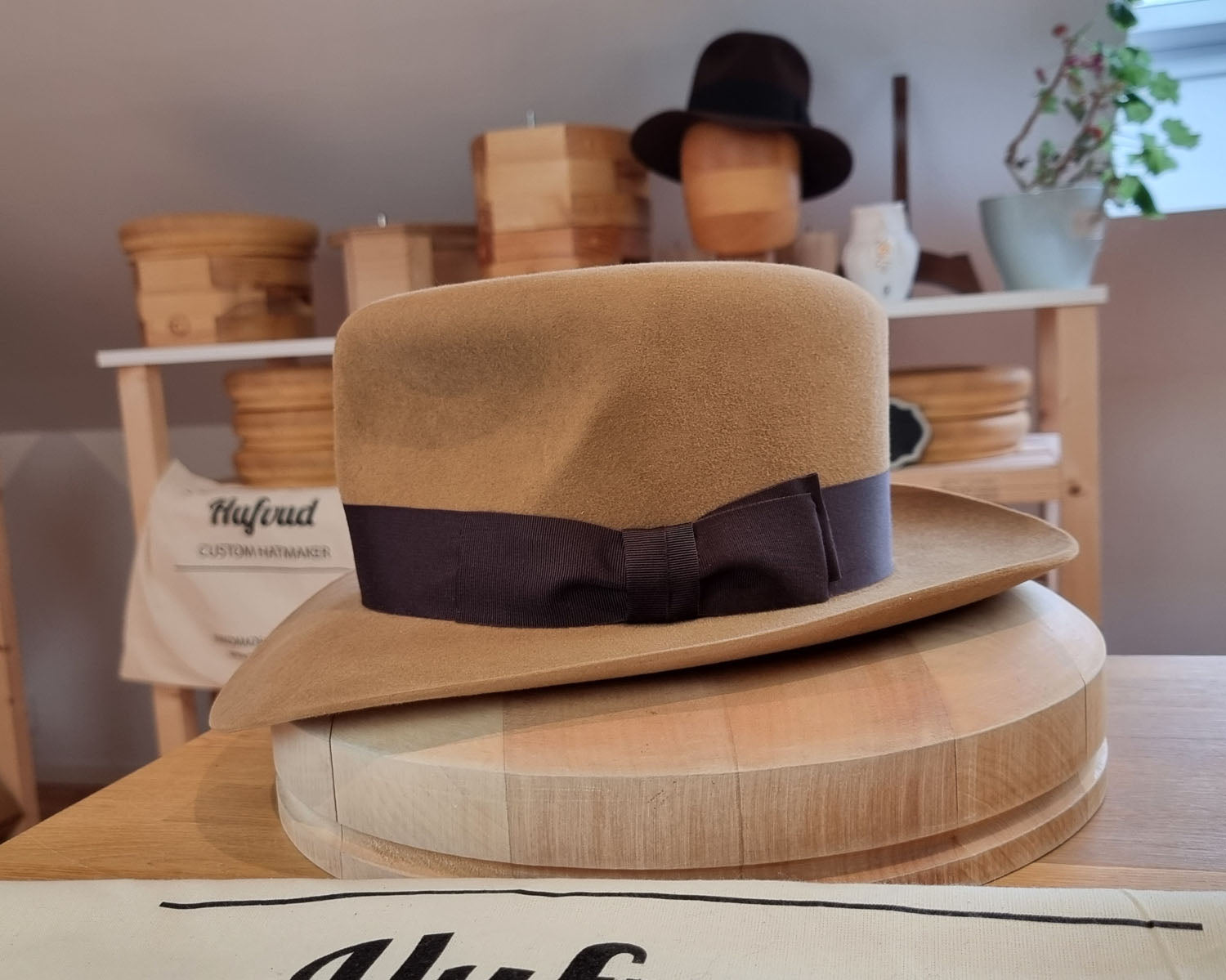 LEIFUR Lucky FEDORA | NUTRIA | CAMEL COLOR | SIZE 59, US 7 3/8