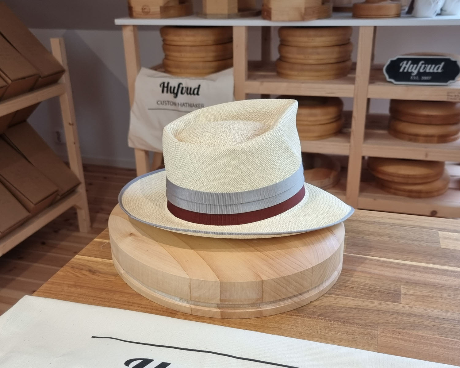 BOGART FEDORA | HAND WOVEN ECUADORIAN STRAW | NATURAL COLOR | CUENCA GRADE TWELVE | SIZE 58, US 7 1/4