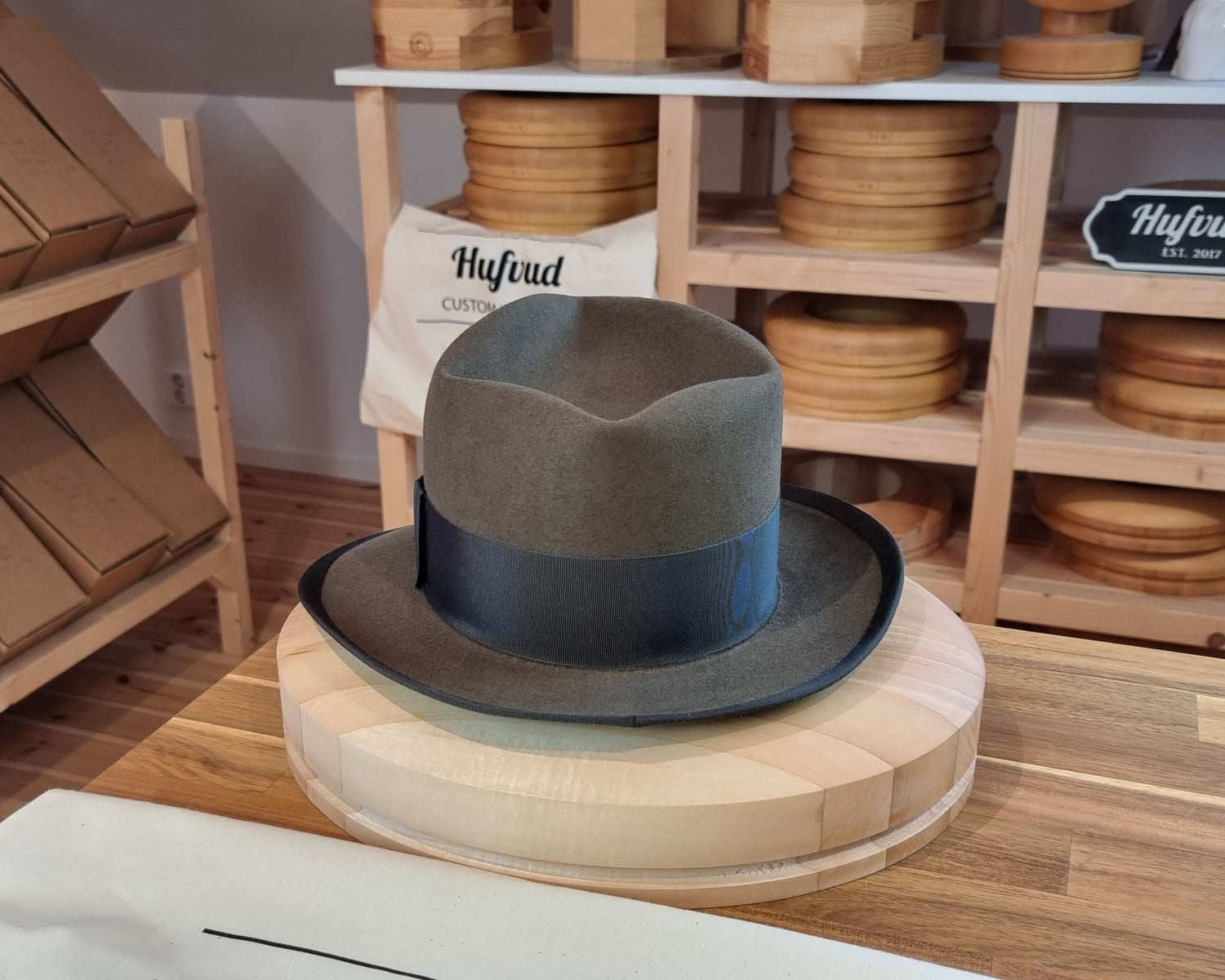 ABRAMS &#39;Thin Man 1936&#39; | BEAVER FIFTY | OLIVE GREEN COLOR | SIZE 59, US 7 3/8