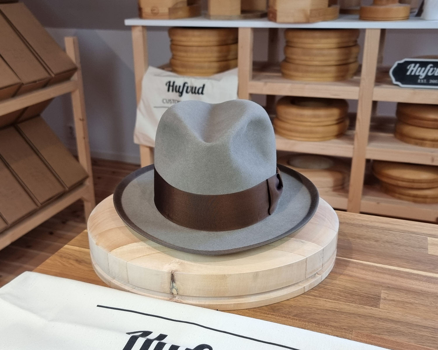 CAGNEY FEDORA | BEAVER FIFTY | STONE COLOR | SIZE 59, US 7 3/8