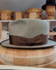 CAGNEY FEDORA | BEAVER FIFTY | STONE COLOR | SIZE 59, US 7 3/8