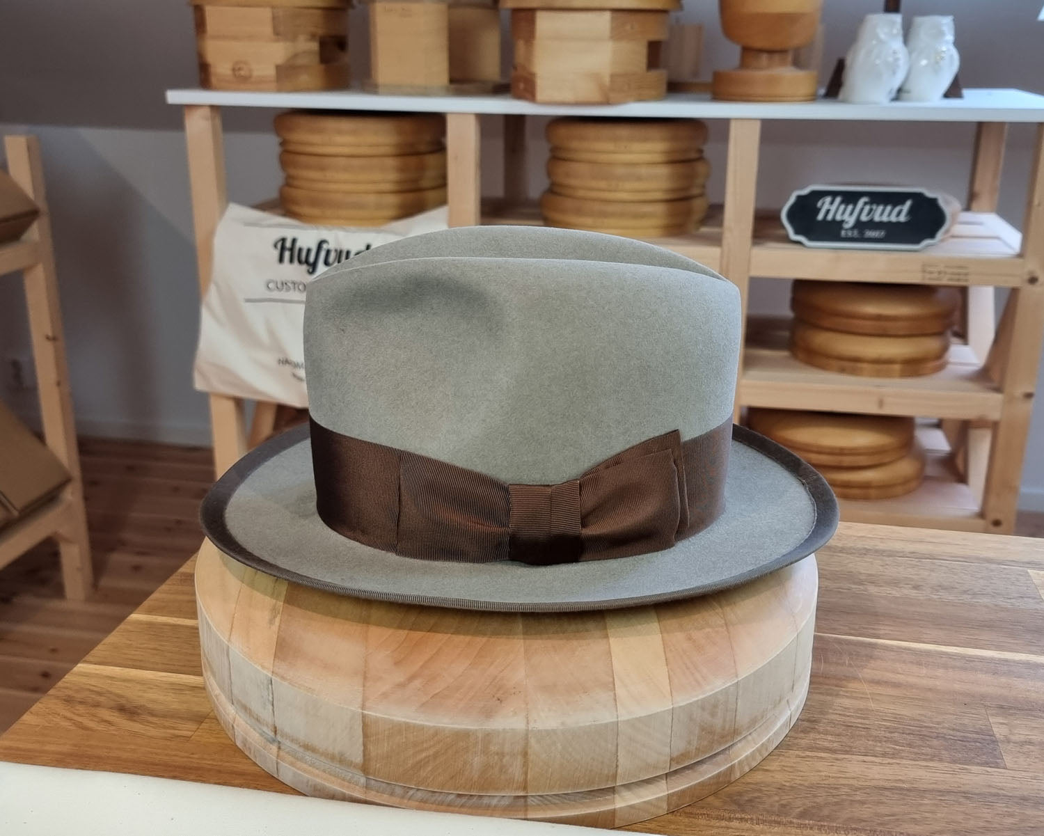CAGNEY FEDORA | BEAVER FIFTY | STONE COLOR | SIZE 59, US 7 3/8