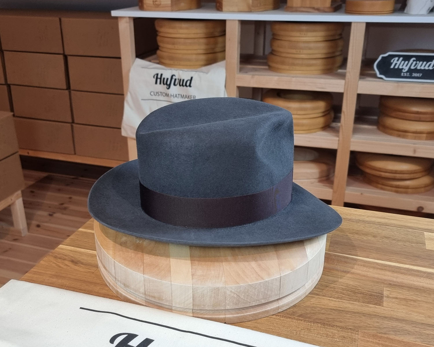 LEIFUR Adventure FEDORA | BEAVER TWENTY | CHARCOAL COLOR | WESTERN WEIGHT | SIZE 59, US 7 3/8