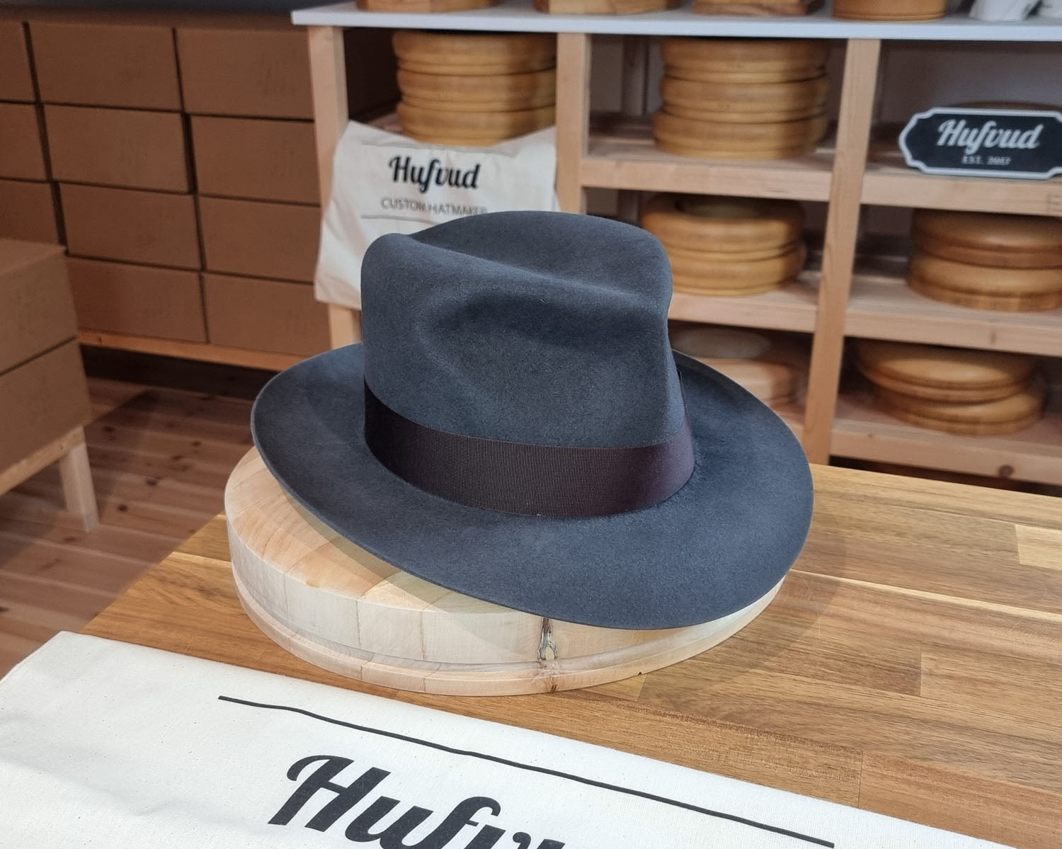 LEIFUR Adventure FEDORA | BEAVER TWENTY | CHARCOAL COLOR | WESTERN WEIGHT | SIZE 59, US 7 3/8
