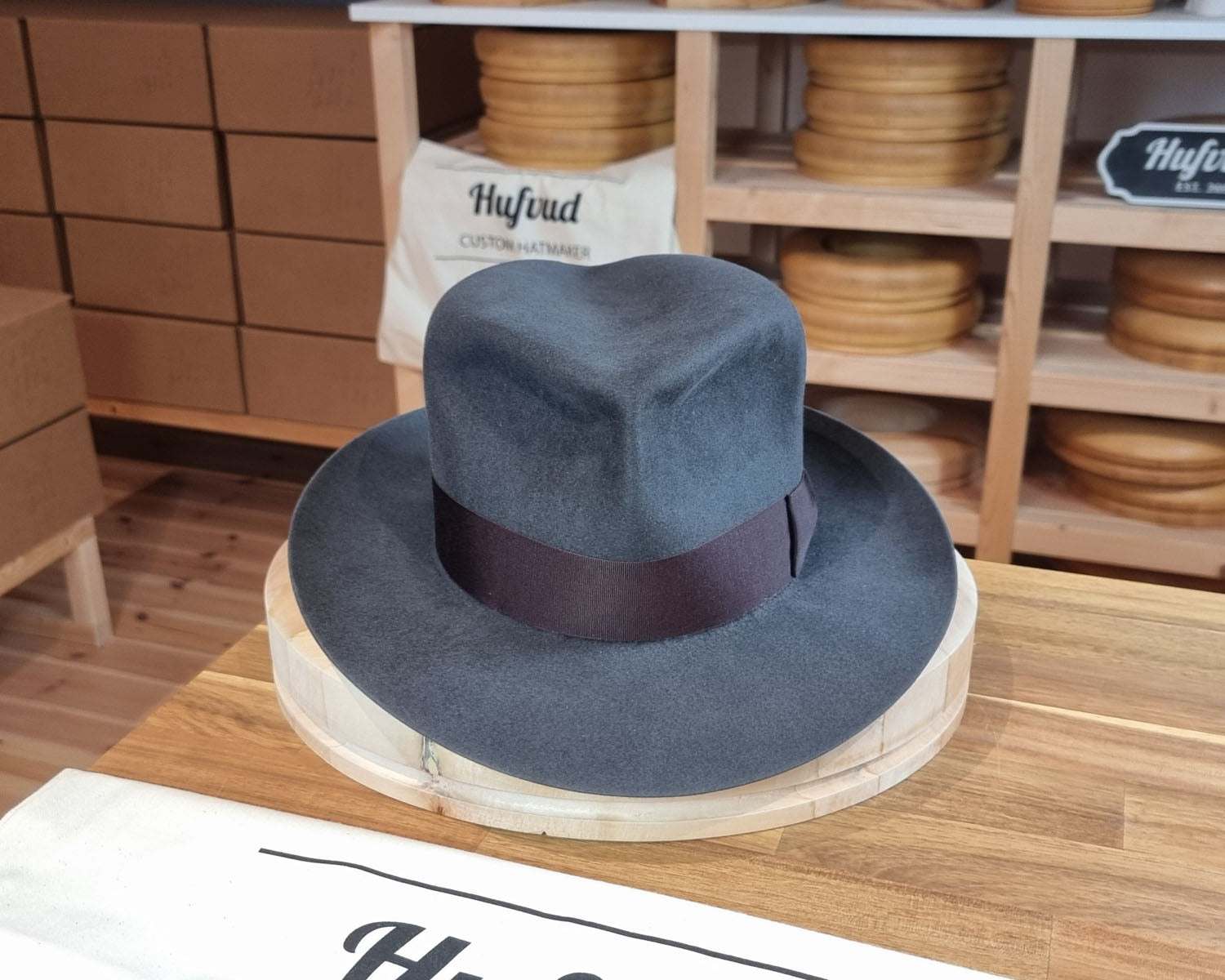 LEIFUR Adventure FEDORA | BEAVER TWENTY | CHARCOAL COLOR | WESTERN WEIGHT | SIZE 59, US 7 3/8