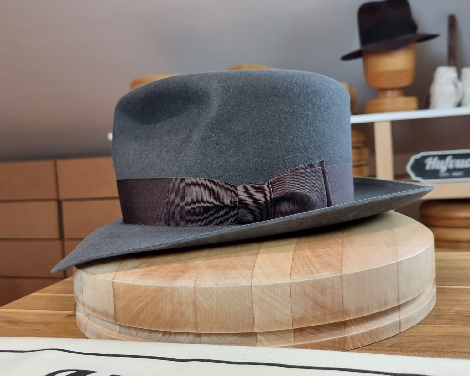 LEIFUR Adventure FEDORA | BEAVER TWENTY | CHARCOAL COLOR | WESTERN WEIGHT | SIZE 59, US 7 3/8