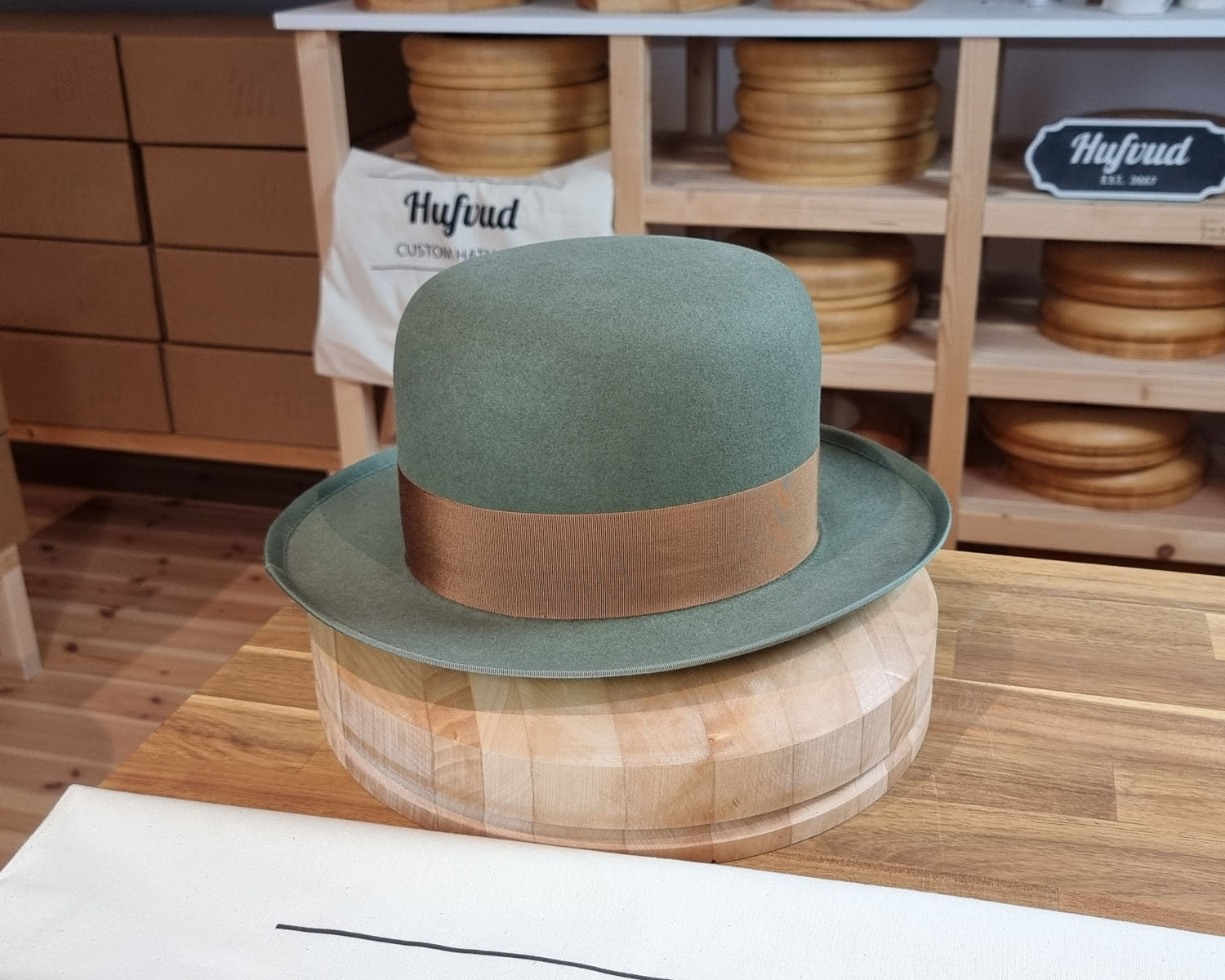 OPEN CROWN | BEAVER FIFTY | REGULAR OVAL BLOCK | MULTIPLE SIZE AVAILABLE