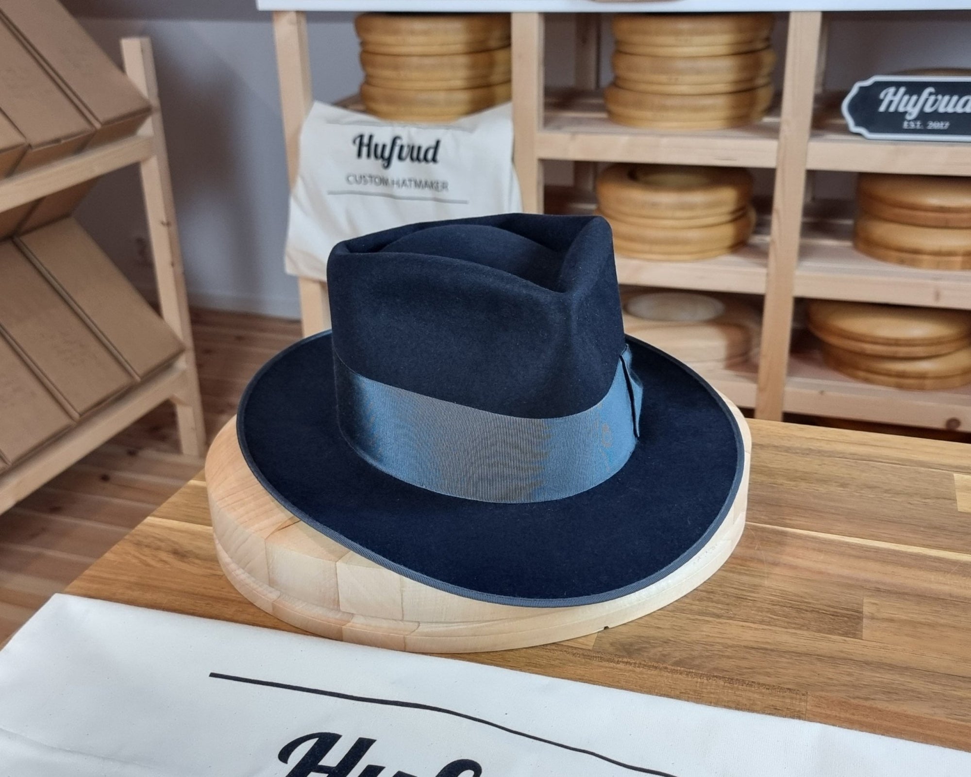 BOGART FEDORA | BEAVER HUNDRED | DARK NAVY BLUE COLOR | SIZE 59, US 7 3/8 - Hufvud