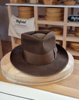 BOGART Maltese Falcon Crease FEDORA | SABLE BROWN COLOR | 30X BEAVER BLEND | SIZE 56, US 7 - Hufvud