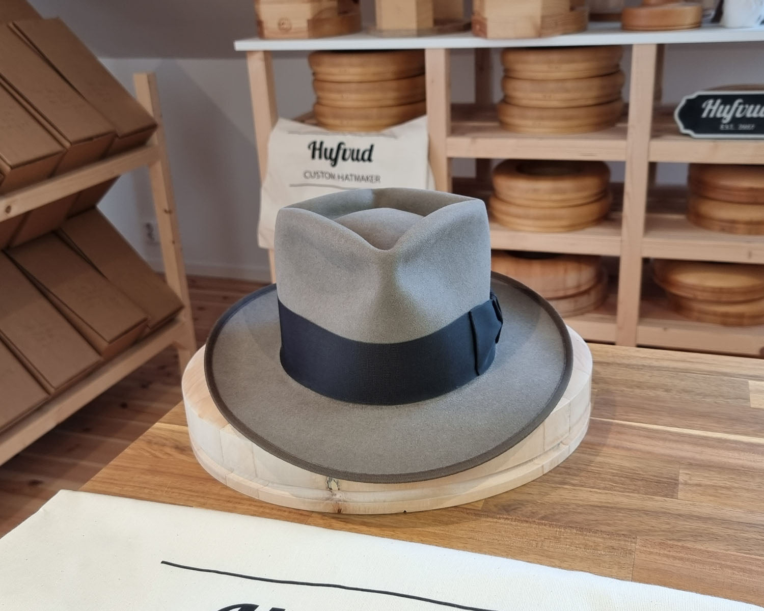 BOGART Maltese Falcon FEDORA | BEAVER FIFTY | STONE COLOR | SIZE 59, US 7 3/8 - Hufvud
