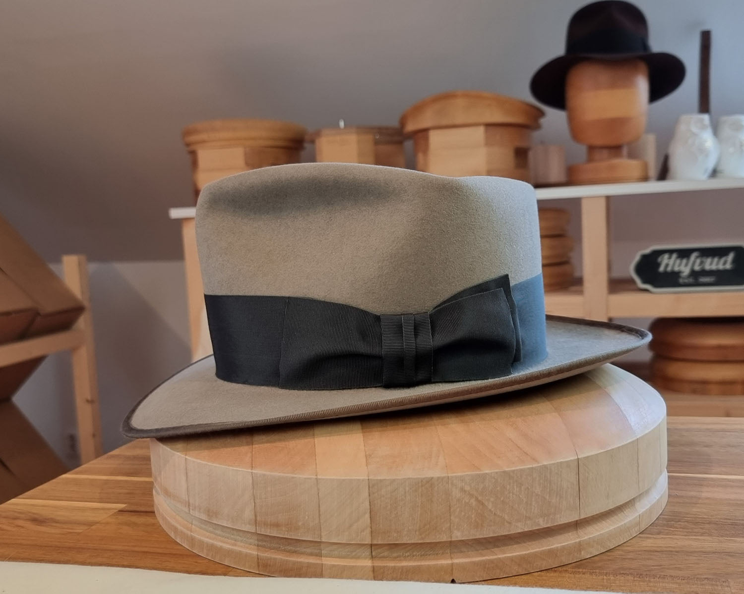 BOGART Maltese Falcon FEDORA | BEAVER FIFTY | STONE COLOR | SIZE 59, US 7 3/8 - Hufvud