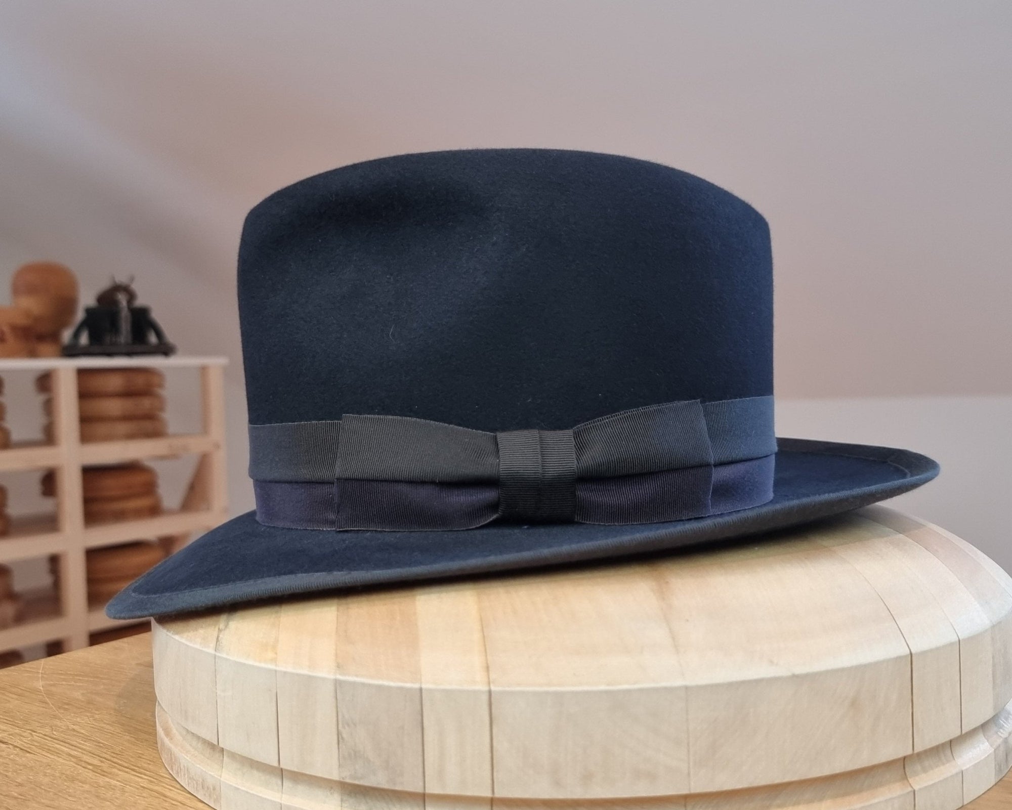 CAGNEY FEDORA | 100X BEAVER | DARK NAVY | SIZE 58, US 7 1/4