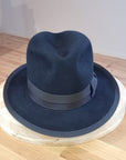 CAGNEY FEDORA | 100X BEAVER | DARK NAVY | SIZE 58, US 7 1/4
