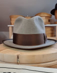 CAGNEY FEDORA | BEAVER FIFTY | STONE COLOR | SIZE 59, US 7 3/8 - Hufvud