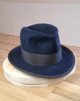 CAGNEY FEDORA | DARK NAVY | 100X BEAVER | SIZE 59, US 7 3/8