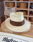 CAGNEY FEDORA | HAND WOVEN ECUADORIAN STRAW | NATURAL COLOR | SIZE 58, US 7 1/4 - Hufvud